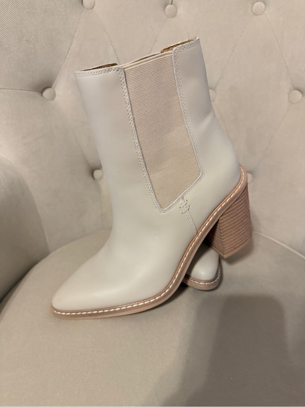 Crown Vintage Cream Leather Block Heel Chelsea Boot - Picture 3 of 4